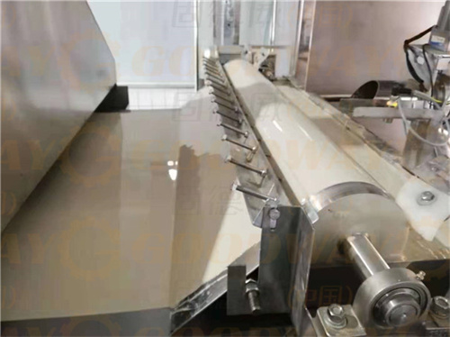 紅薯粉條機多少錢一臺?哪種工藝的粉條加工設備更適合大眾使用? 紅薯粉條機多少錢一臺?哪種工藝的粉條加工設備更適合大眾使用?